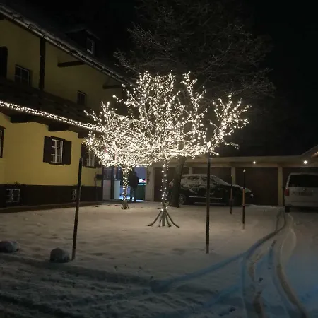 Апартаменти Haus Geiger Зефельд-ін-Тіроль